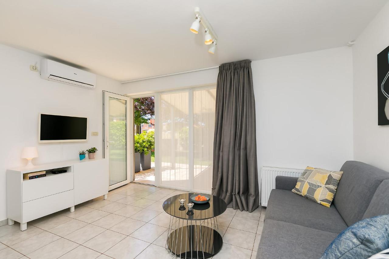 Apartments Dama Пореч Екстер'єр фото