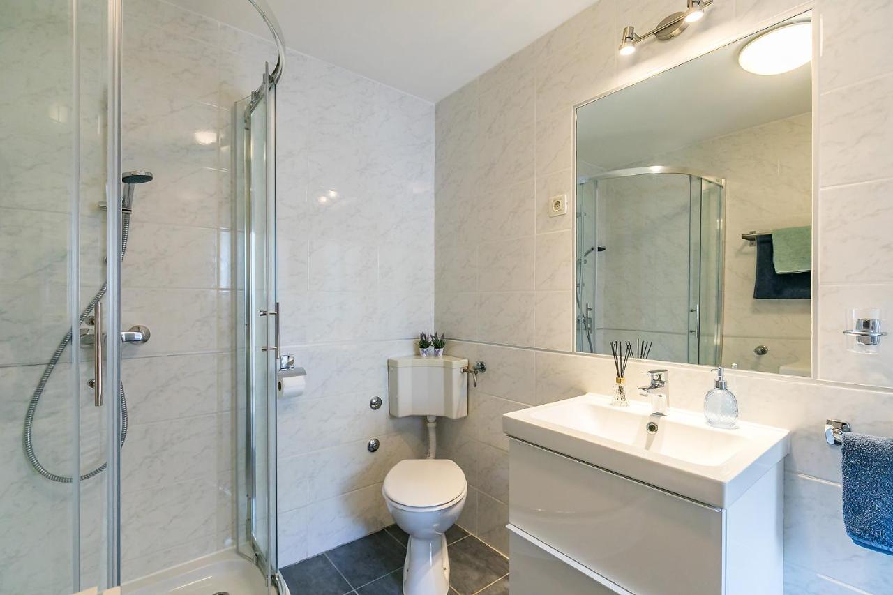 Apartments Dama Пореч Екстер'єр фото