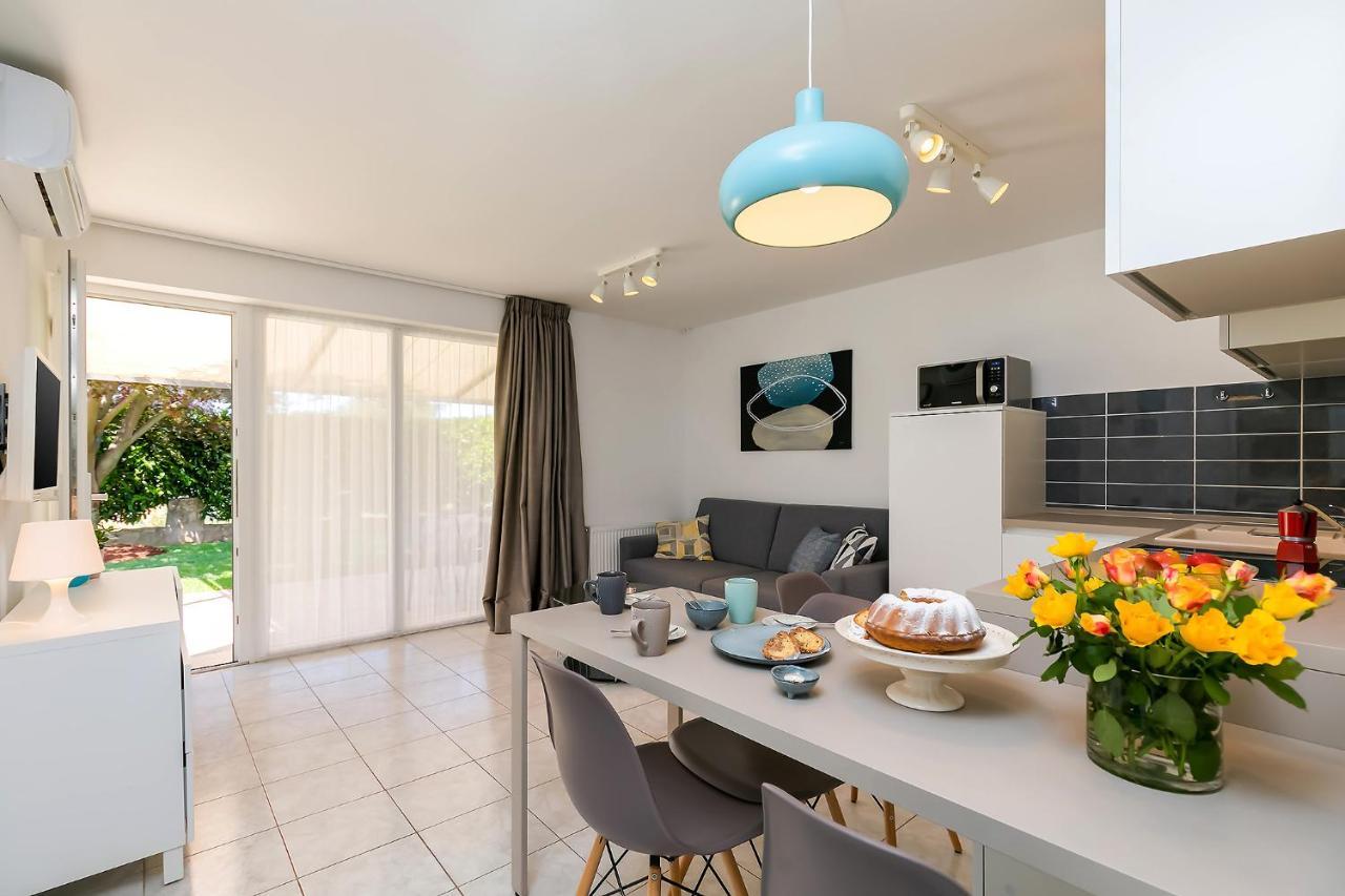 Apartments Dama Пореч Екстер'єр фото