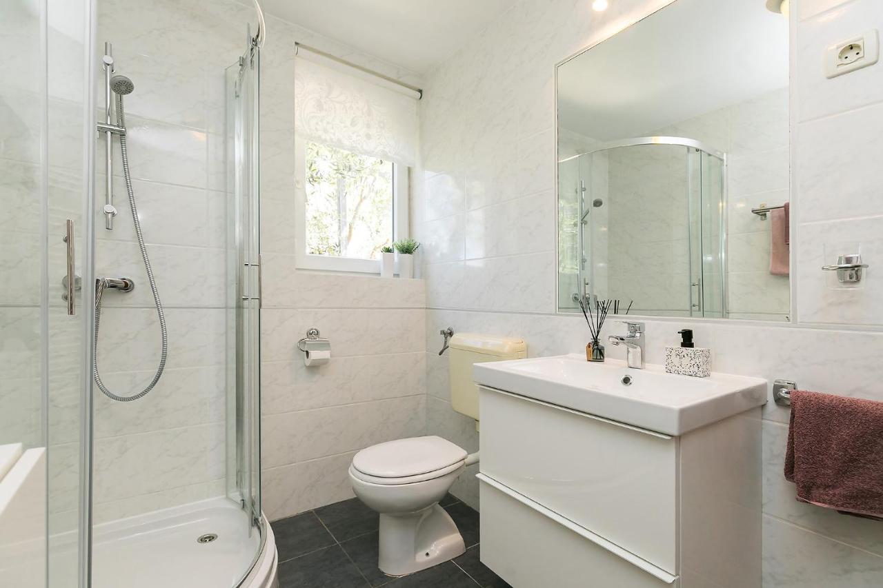 Apartments Dama Пореч Екстер'єр фото