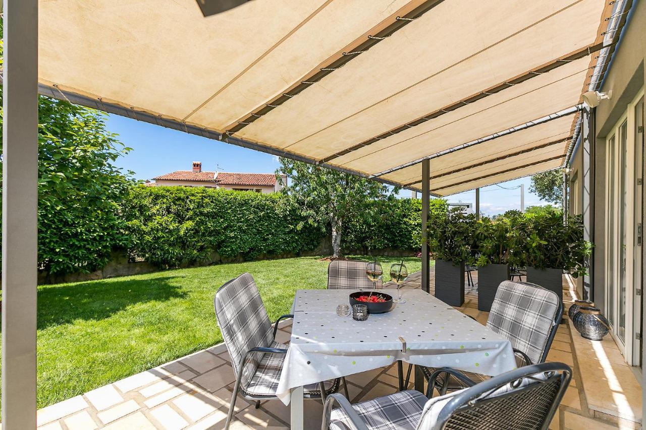 Apartments Dama Пореч Екстер'єр фото