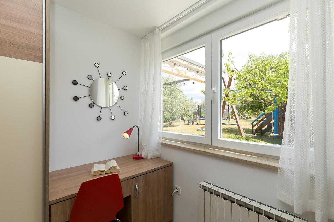 Apartments Dama Пореч Екстер'єр фото